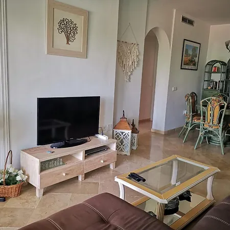 Piso Con Piscina A 1 Min Playa Estepona